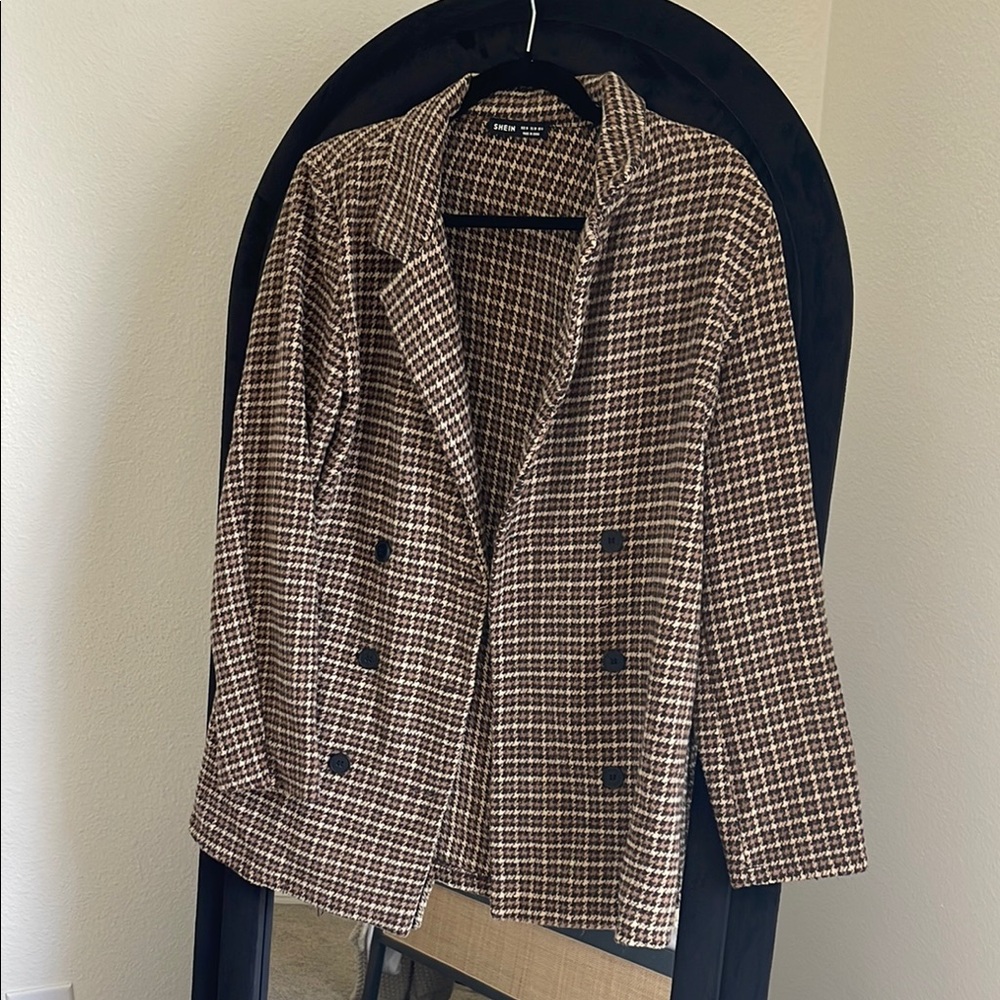 Women's Black and White Checkered Coat - Picture 4 of 4